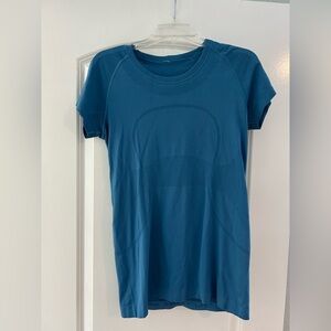 Lululemon Athletica Blue Fitted Short Sleeve T-Shirt